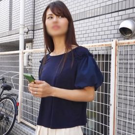 《素人》クール系素人お*さんに巨根見せつけたら淫乱化！照れながらご奉仕！