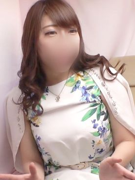 【素人】清楚で爆乳の美人妻♥無毛マンコにバイブ挿入されて頭真っ白に！