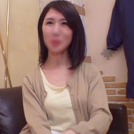 【不倫】人妻美容エステティシャンがイラマ好きのドMでした。 よだれを垂らしたまま開脚して生ハメ懇願→正常位で少し突くだけで腰ガクガク。 FC2-PPV-4608114