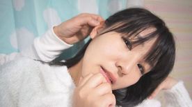 挑発的な態度と淫らな仕草で男を誘惑する女　みわ　（21歳）
