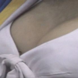 [ 個撮][HD] 超キュートなレイヤーぱつんぱつん胸の谷間ブラチラハイレグ股間パン線♡限界接写
