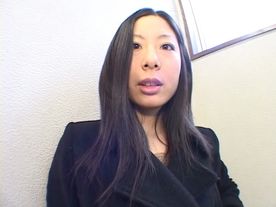 [素人・個撮]アルバイトしない？と街で声をかけ、来てくれた黒髪美人19才の足ガクガクな立ちオナニー☆★