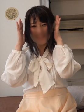 《個撮》童顔だけどこう見えて35歳！人妻マ〇コが他人チ〇ポに大興奮♥