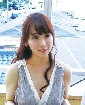 色情奥様 他人を家にあげセックスに勤しむ昼下がり