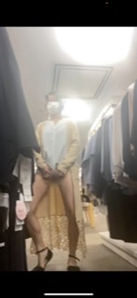 【個人撮影　露出報告】婦人服売り場で下半身露出　試着室でアナルもマ◯コも丸出しオナニー命令　NTR