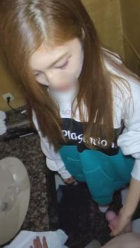 【無修正】夢のために上京したスレンダー巨乳の女の子に連続中出し(72分) 【無修正】夢のために上京したスレンダー巨乳の女の子に連続中出し(72分)