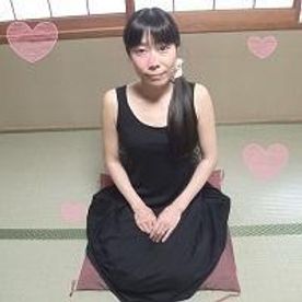 奇跡の美熟女♥４０代の中〇校の国語教師☆美脚熟女を生ハメ中出し☆セックス中に旅館の窓全開で絶叫☆二分割の高画質ZIP付☆