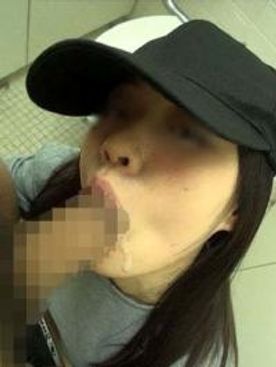 個撮）チンポ好きのベジタリアン。ワザとじゃないよビックリ顔射！