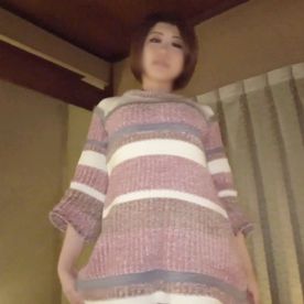 《素人・ハメ撮り》締まり良すぎな巨乳お*さんと生ハメプレイ！揺れ動く爆乳がたまらない❤