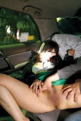 変態タクシー　薄暗い密室で行われる淫乱情事
