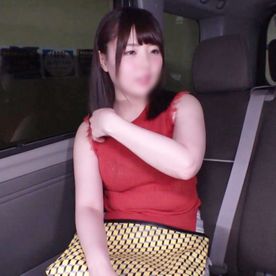 《素人・中出し》ふわふわ美**が、欲望をチ〇コで満たす変態に豹変！チ〇コを誘い込み何度もイキ果てる！