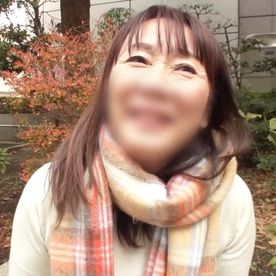 【熟女】還暦間近の熟女◆10年以上ぶりのSEX◆淫乱熟女の本領を発揮する好きモノっぷりを見せつけ！潮を吹いて喘ぎイキ！ FC2-PPV-4580637