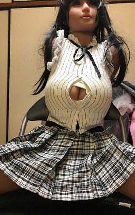 パツパツなシャツで縦パイズリを試す