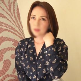 【個撮・熟女】◇高濃度フェロモンが全身から溢れ出ている目鼻立ち華やかクォーター系美熟女◇ガン突きピストンで身も心も快感の波に呑まれイキ狂う！