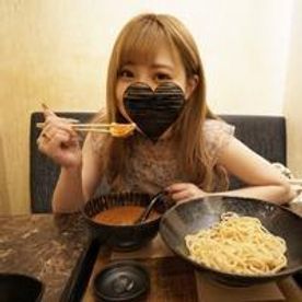【無碼ｘ個人攝影】跟住在網咖的風俗*瘋狂做愛！因為沒工作所以希望找長期飯票♪一邊無套抽送一邊命令她打電話給店長說不幹了！舌環口交超過癮的啦ｗ【＃舌環】【字幕】