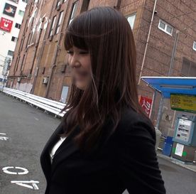 【個人撮影】嬉しそうにしゃぶるドスケベ美女OLの膣奥は濡れ濡れな変態淫乱女!