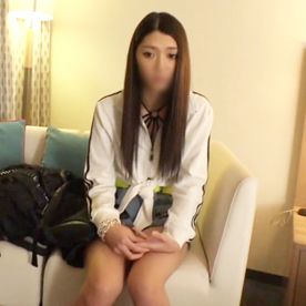 《素人》電マでエロスイッチON♪膣内を肉棒で***るうちに愛液垂れ流して絶頂するスレンダーお*さん！