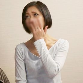 【中出し】欲求不満な身体は制御不能！SEXレスのアラフォー人妻がデカチンハメられ天井知らずのガチイキ連発！パイパンおま○こに膣内射精！ FC2-PPV-4224340