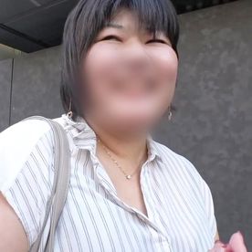 【熟女】ショートヘアーの豊満ボディ熟女（53）◆くさいチ○ポを咥えさせられザーメン抜き！メスの顔を覗かせて、豊満ボディを震わせ大胆イキ！ FC2-PPV-4568370