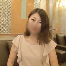 【人妻／熟女】42歳上品清楚な人妻OLさん。オンナの顔して快楽にヨガリ淫れる中出しセックス。 FC2-PPV-4231496