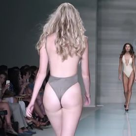海外水着ショー！お尻がセクシーでした。