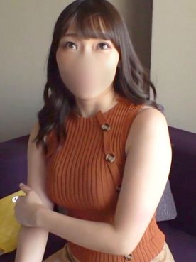 《素人》色白でスタイル抜群のお*さん♥バキュームフェラでどっぷり口内射精！