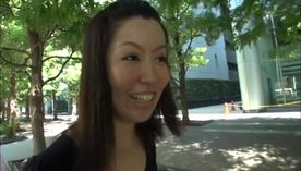 ナンパ人妻にセンズリ見せたら興奮しちゃった！みき