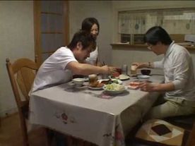 近い関係で性行為①
