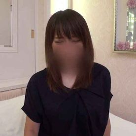 【熟女】清楚で真面目なパート妻（33）お金の為にと言いながら、オマンコ触るとびしょ濡れで発情中です。 FC2-PPV-4402965