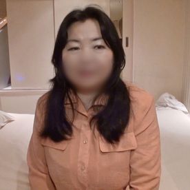 【人妻／熟女】55歳黒髪ロングのムッツリスケベ奥さま。ぽっちゃり爆乳ボディ揺らして淫れる中出しセックス。 FC2-PPV-4638632