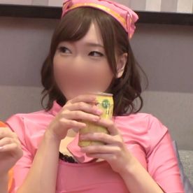 【**大生】淫乱コスプレ姿のお*さんと激ハメSEX。かわいい顔にどぴゅっと顔射。