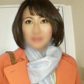 【中出し】39歳のショートヘアー清楚な人妻に媚◯を飲ませてハメ撮りSEX◆エロ汁垂らして理性崩壊イキ！膣内射精！ FC2-PPV-4271938