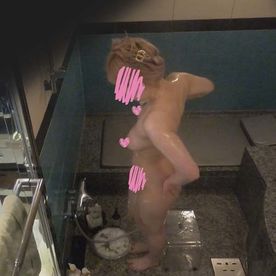 よく渋谷で遊ぶ横乳最高にエロい金髪ギャル**【本編顔出し】