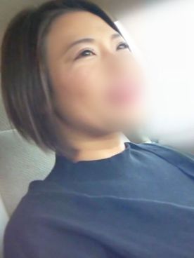 【人妻】クォーターの美人奥様(34歳)です。まさかのデート中に野外での挿入をおねだり。