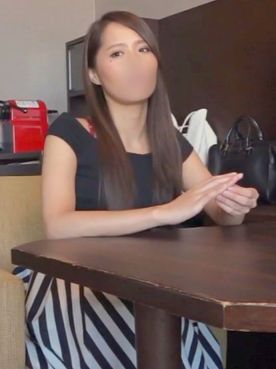 【素人】目元のほくろがセクシーなお*さん♥生チンポが気持ちよくてガクガク♥