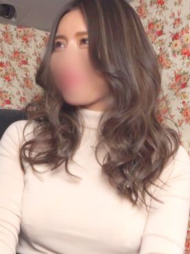 《素人》超綺麗でモデルみたいな若妻さん！生ハメバックでおっぱい揺らしながら悶絶♥
