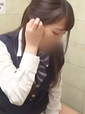 【**】真面目な見た目のOLさん♥お昼休みに淫乱オナニー♥