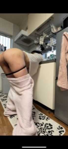 【リクエスト動画】寝取られ妻の自宅キッチンで立ちバック生ハメ小作りsex  NTR   自宅不倫　中出し　変態淫乱人妻　生フェラ　アヘ顔