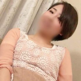 【中出し】ショートヘアーの33歳・Eカップ美乳を持つ人妻◆ご無沙汰ボディを堪能！生チ○ポでメス顔イキ！中出し⇒お掃除フェラ！ FC2-PPV-4568531