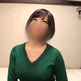 【個撮】スタイル抜群のデカ尻美熟女。カメラの前でニヤニヤしながらア◯ル見せつけ挑発してきます。 FC2-PPV-4405642