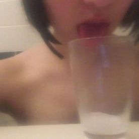 【唇・口・舌・唾フェチ】**ヤンキー女王様の唾たらし****[Ｍ男にご褒美]