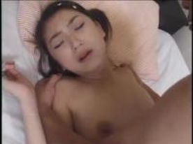 【AV女優】★堤さやか★感じやすい体で濡れやすい！チ●ポをハメられ顔射される♪♪