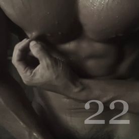 22 【個人撮影】筋肉、乳首、寸止め、最高、、、真面目な男がよだれを垂らしながら乳首をいじり続ける４０分間です...
