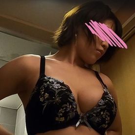 【続】ショートボブ×美巨乳がやらしすぎるセレブ妻のシャワーを****【本編顔出し】