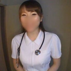 【個撮】勤務終わり直後の看護師と更衣室でエッチ。 フェラとパイズリで絶え間なく刺激を与えられ、大量挟射しました。 FC2-PPV-4396432