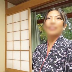 【中出し】Iカップ爆乳を持つ清楚なスレンダー人妻（35）と温泉旅館で激しい淫乱ハメ撮りSEX◆爆乳揺らして大胆イキ！どっぷり濃厚精子腟内射精！ FC2-PPV-4406561