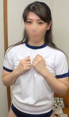 【完全素人】体操服のコスプレが似合う**系巨乳痴女「ももかちゃん」 口内射精された精液を自身の体に垂れ流して精液の匂いを楽しんでいるようでした。