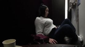 漫喫店長の****オナニー　フェロモンむんむんの巨乳お*さん