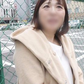 【熟女】清楚。巨乳。巨尻。57歳。人妻。まさみさん。激しく突かれる度に歓喜の声を上げながらカラダを捩らせ快感を全身で味わうハメ撮りセックス。 FC2-PPV-4611735