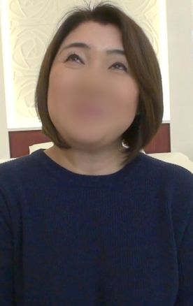 【個人撮影】おばさんらしいたるんだぽっちゃりボディの熟女です。 物静かな性格ですが、気持ち良くなると変態さ丸出しに！